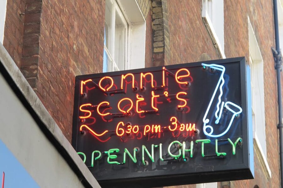 London: Rock 'n' Roll History Tour - King’s Road and Chelsea’s music-and-fashion past