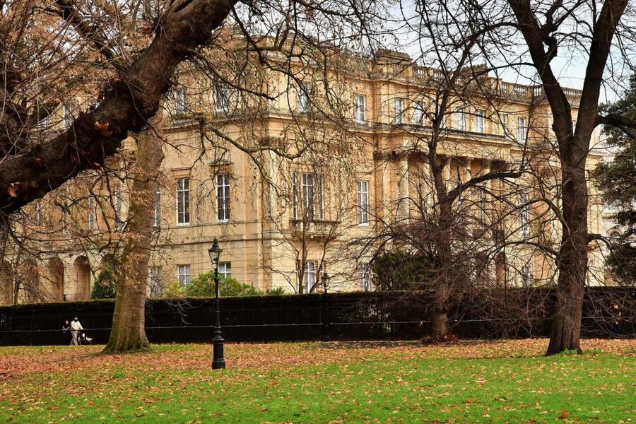 London Royal Tour - Buckingham Palace Entry - 12 guests 2,5h - Entering the State Rooms on your own