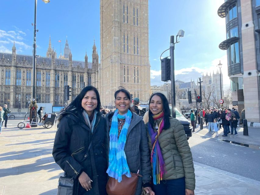 London’s Royal Family and Changing of the Guard Tour - Why this royal walk works better than a palace photo stop
