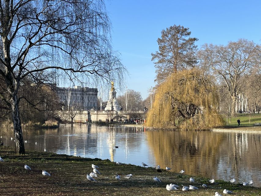 London’s Royal Family and Changing of the Guard Tour - The memorial garden and St. James’s Park