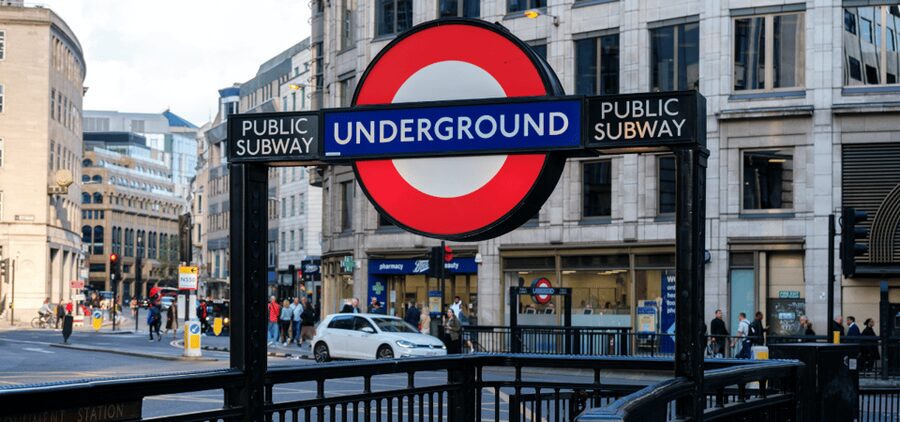 London: Self-Guided History City Tour with an App - Millennium Bridge to St. Paul’s Cathedral