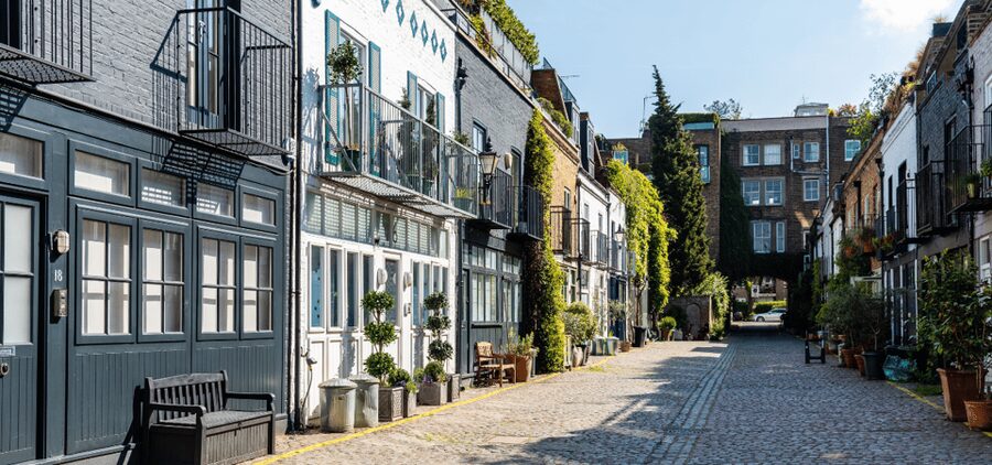 London: Self-Guided Notting Hill Walking Tour with an APP - Powis Mews and the route to Westbourne Park