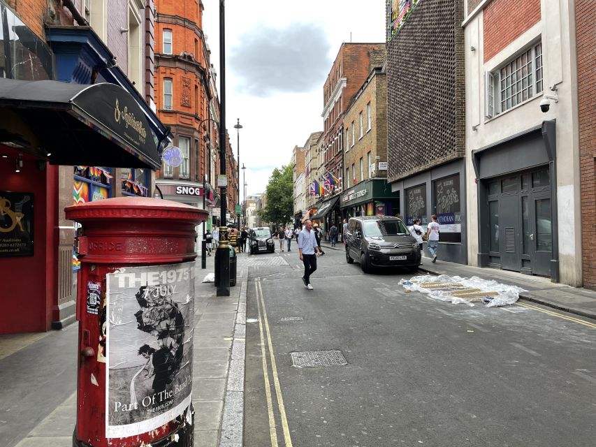 London: Sex Pistols and Punk Music Walking Tour - Meeting at Tottenham Court Road