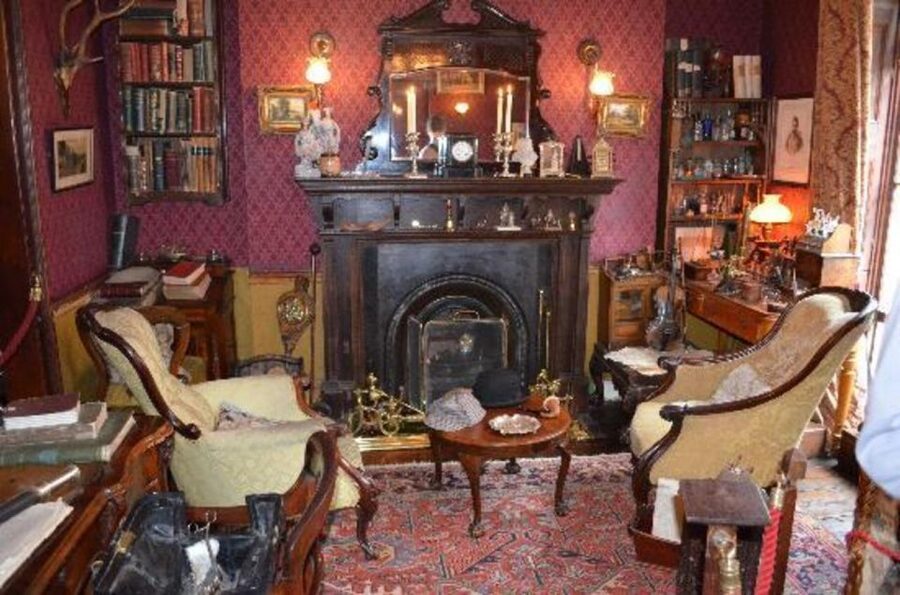 London: Sherlock Holmes Museum & Westminster Walking Tour - Whitehall, Downing Street, and government London