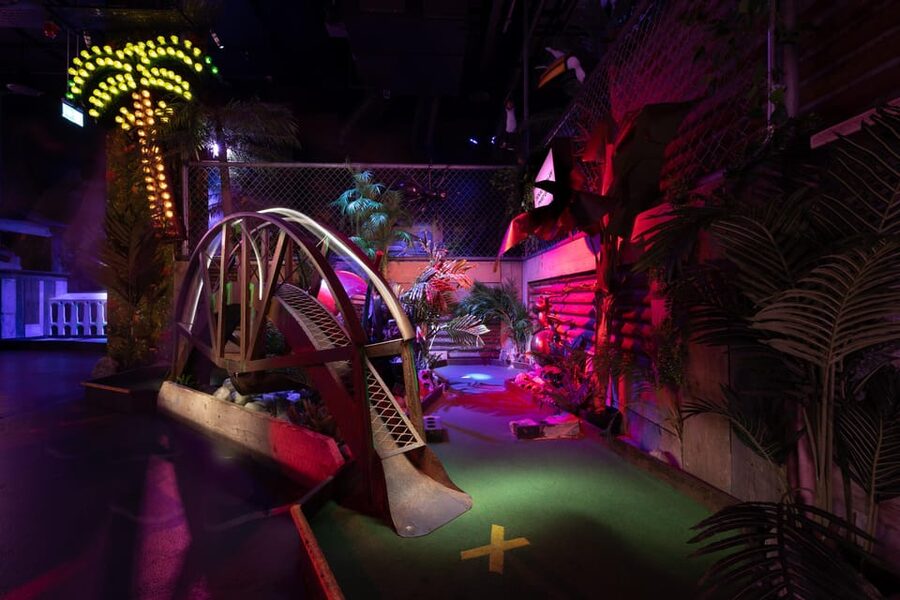 London: Shoreditch Junkyard Golf Tickets for 9 or 18 Holes - Age rules and ID checks