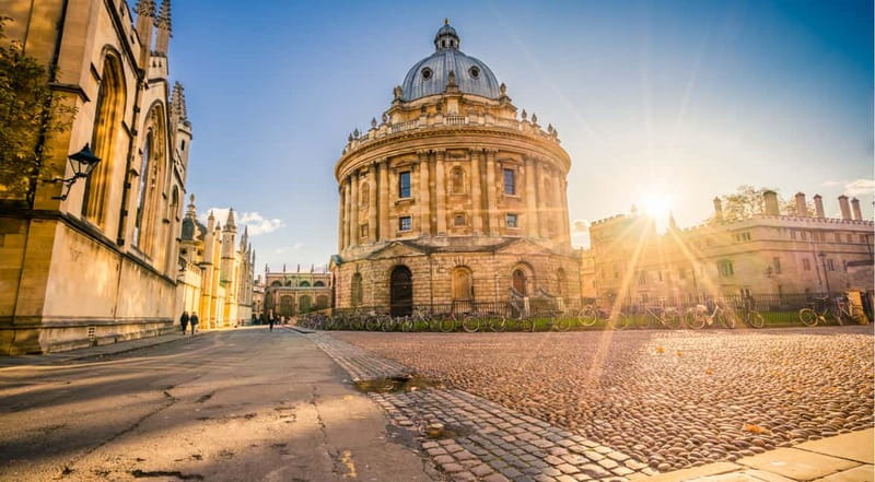London: Small Group Oxford, Stratford and Cotswolds Day Tour - Holy Trinity Church and Shakespeare’s burial place