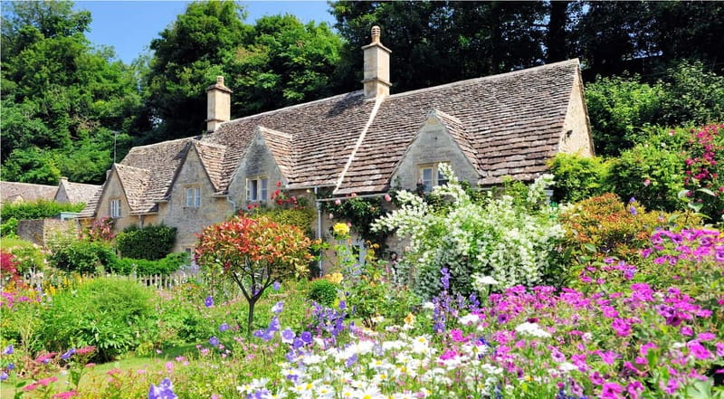 London: Small Group Oxford, Stratford and Cotswolds Day Tour - The ride itself and the guide’s role