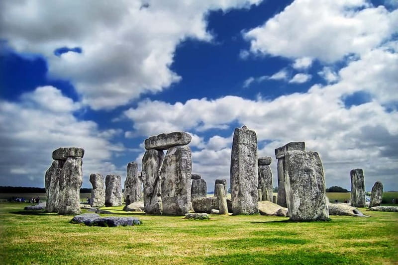 London: Small Group Stonehenge and Bath Tour & Secret Site - Eating in Bath without losing time