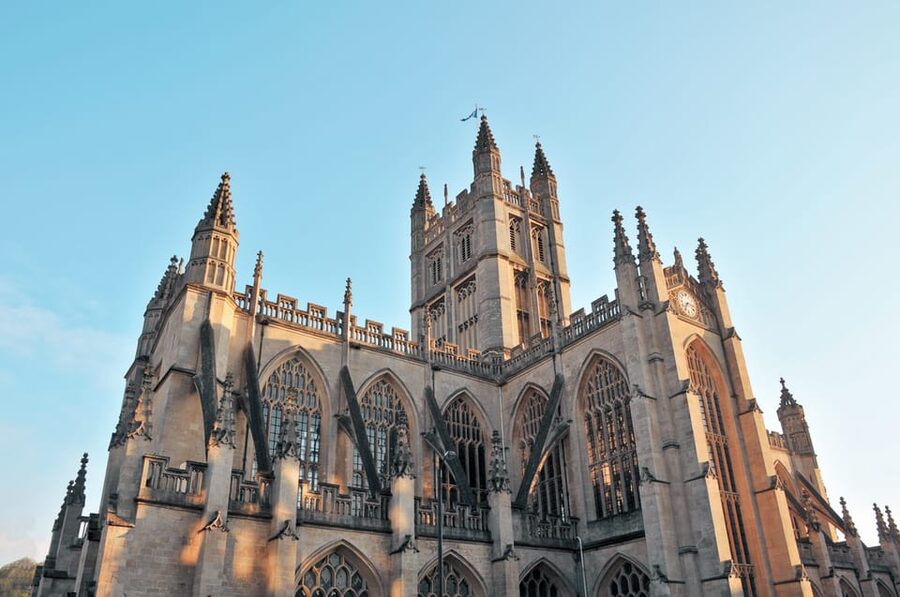 London: Stonehenge & Bath Day Trip with Optional Roman Baths - Who should book this day trip?