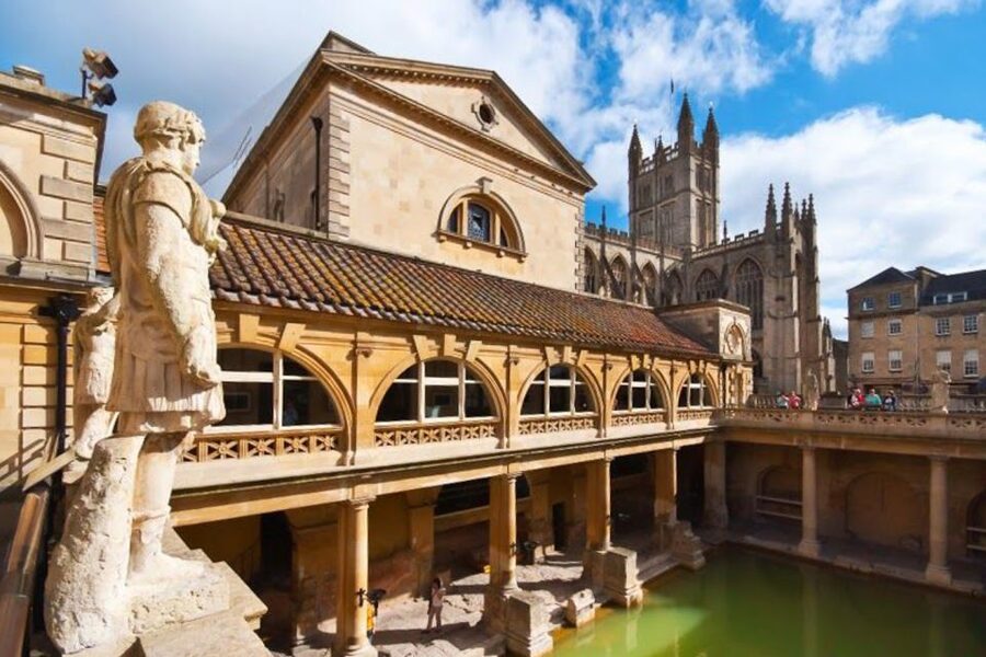 London: Stonehenge, Bath, Lacock, & Avebury Small Group Tour - Key points at a glance