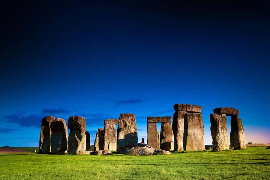 London: Stonehenge, Windsor Castle, Bath, Lacock & Pub Lunch - Stonehenge and the questions that never quite go away