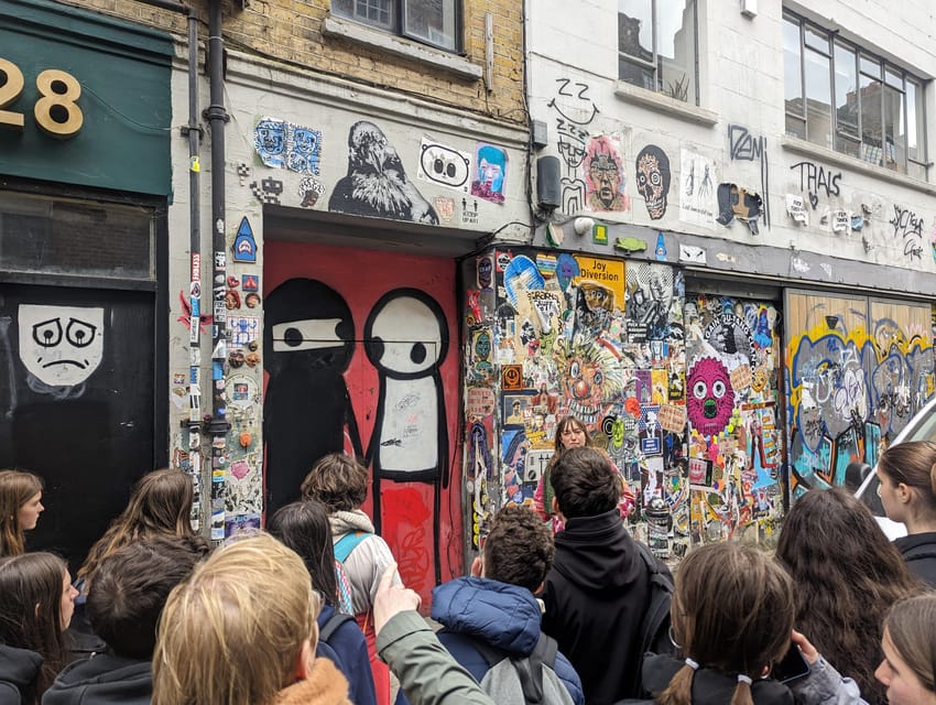 London: Street Art and Graffiti Guided Walking Tour - Finding Banksy and the famous names