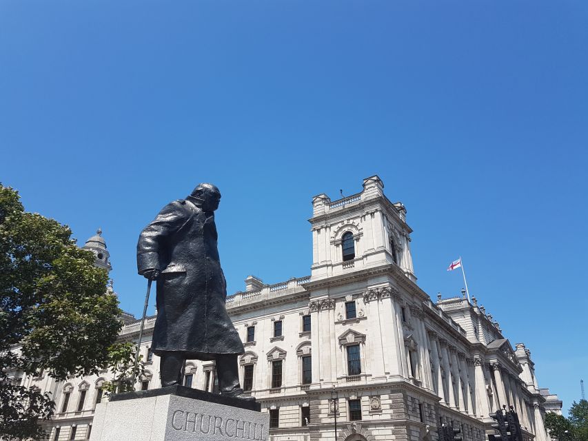London: Thames River Cruise and 3-Hour Westminster Tour - Trafalgar Square and Horse Guards Parade