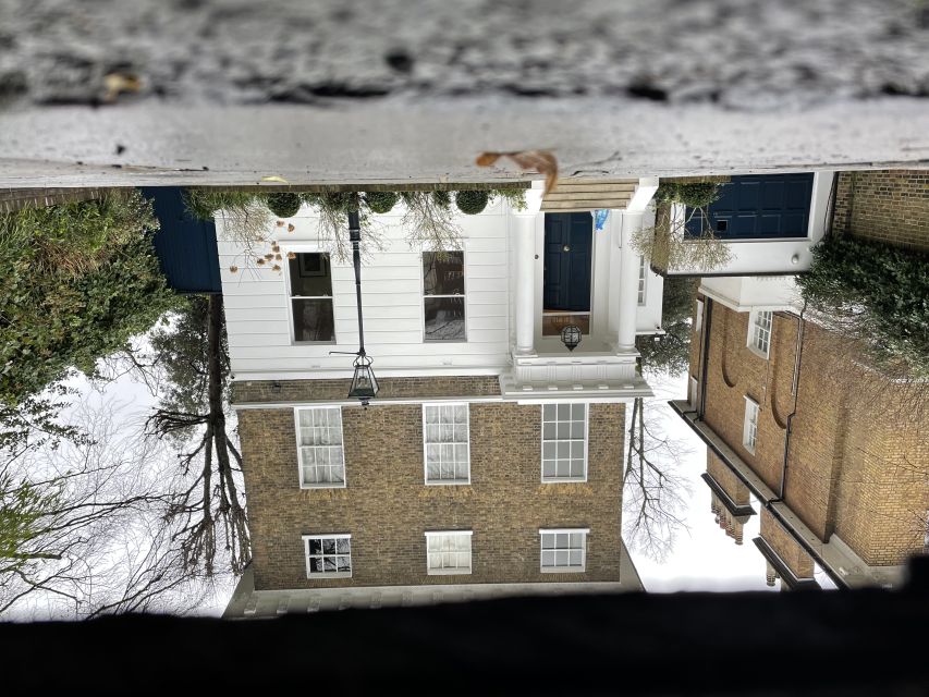 London: The Beatles Walking Tour of Marylebone and Abbey Rd - The short ride from Baker Street to St John’s Wood