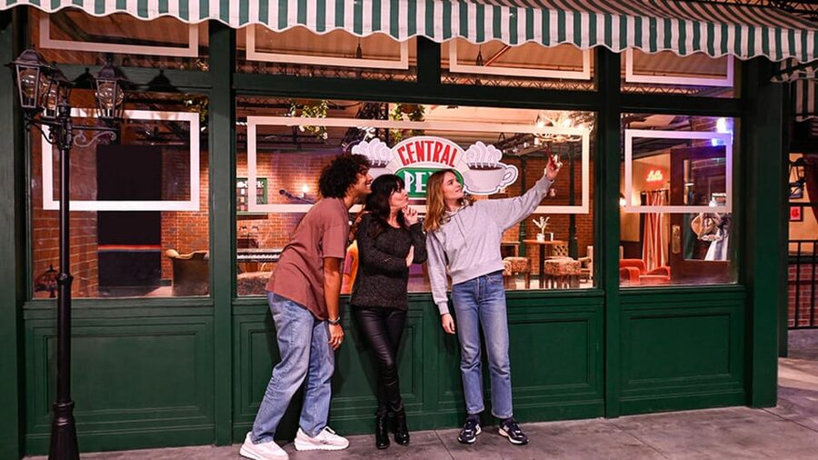 London: The FRIENDS™ Experience Entry Ticket - Starting with the show’s most familiar sets