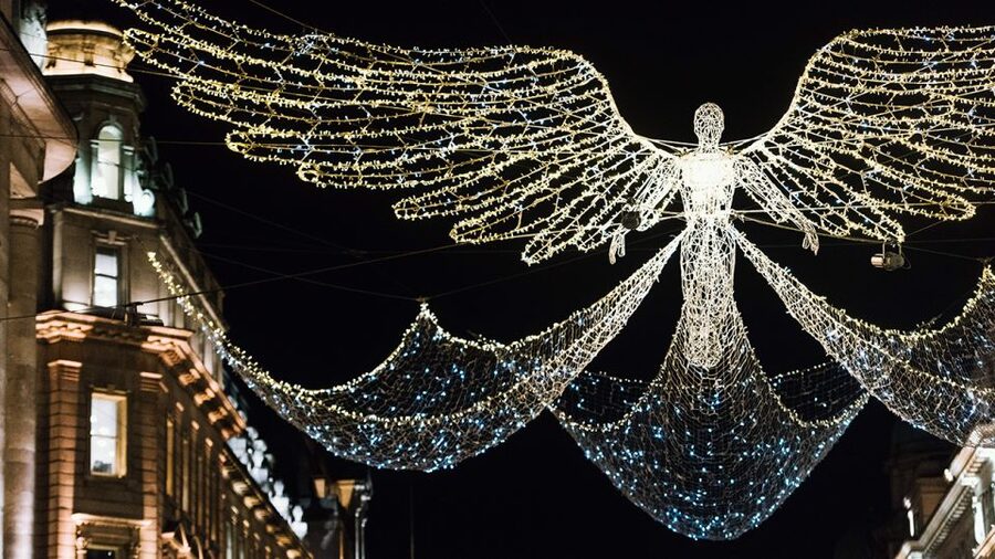 London: Tootbus Christmas Lights Tour incl walking tours - The Tootbus app and walking tours