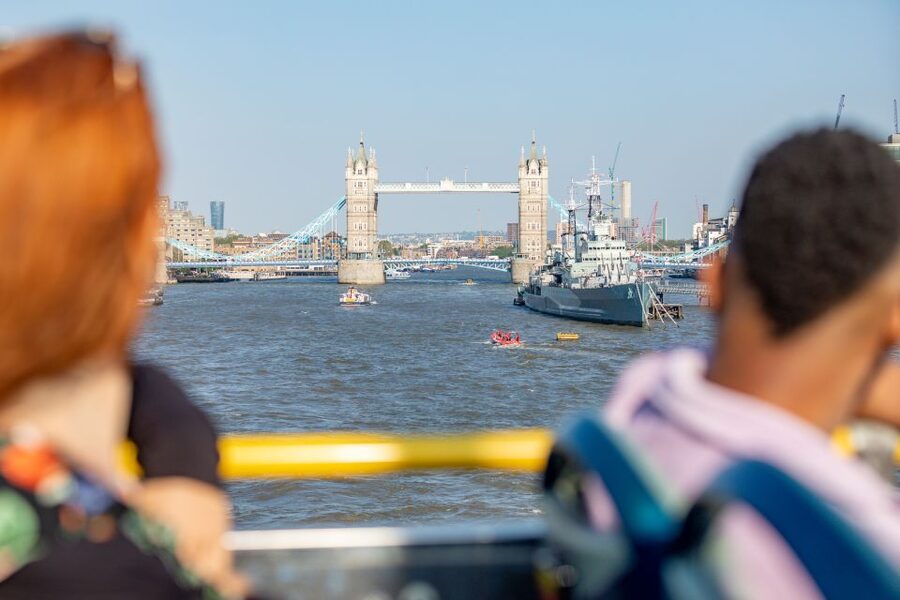 London: Tootbus Hop-on Hop-off with optional River Cruise - Four walks add time on foot