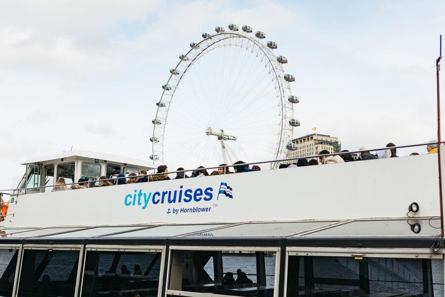 London: Tootbus Must-See Hop-On Hop-Off Bus Tour with Cruise - Who gets the most from Tootbus