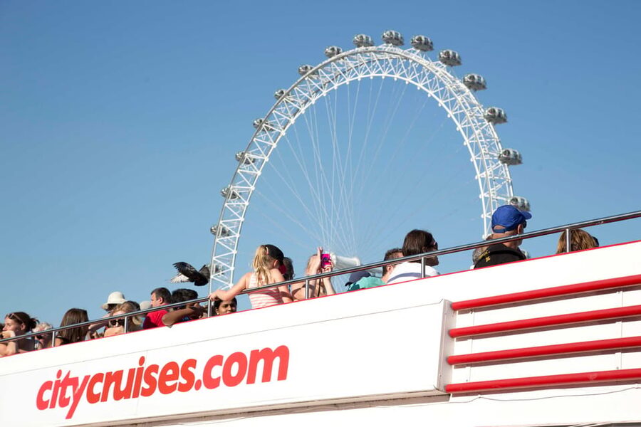 London: Tootbus Must-See Hop-On Hop-Off Bus Tour with Cruise - Blue Route: a wider look at the capital