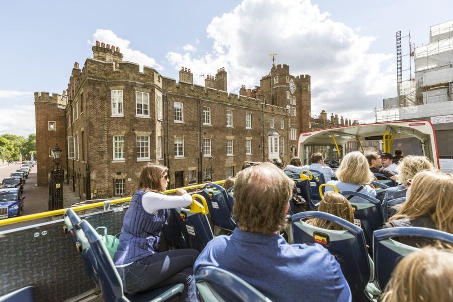 London: Tootbus Must-See Hop-On Hop-Off Bus Tour with Cruise - Four walking tours for short explorations