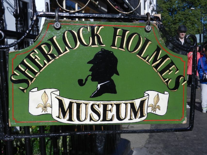London: Top 30 Sights Tour and Sherlock Holmes Museum - The guide makes the difference