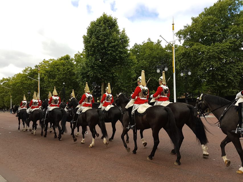 London: Top 30 Sights Tour and Sherlock Holmes Museum - What this London sightseeing tour is really designed to do
