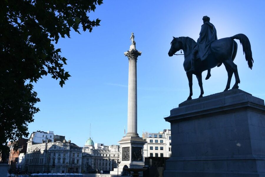London: Top 30 Sights Walking Tour and Tower Bridge Exhibit - From the Ritz to Buckingham Palace
