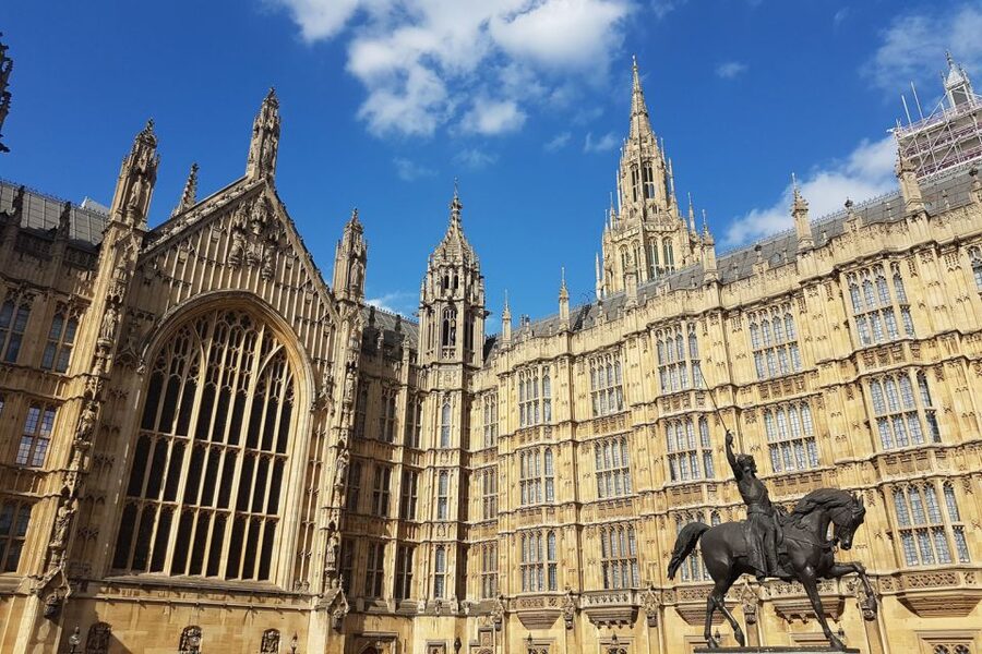 London: Top 30 Sights Walking Tour and Tower Bridge Exhibit - One Underground ride, then the Thames
