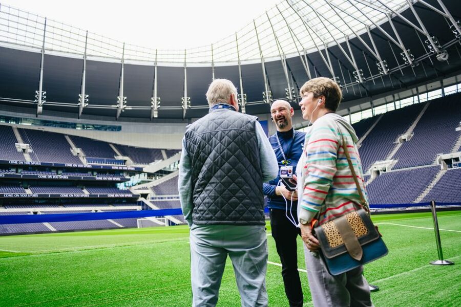 London: Tottenham Hotspur Stadium Tour - Sitting in the manager’s chair