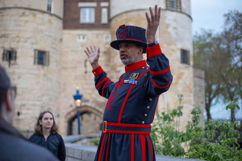 London: Tower of London After Hours Tour and Key Ceremony - Walking the outdoor grounds with a Beefeater