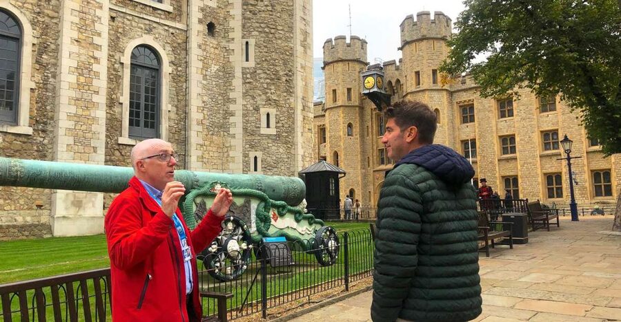 London: Tower of London Guided Tour with Boat Ride - The Jewel House and the Crown Jewels