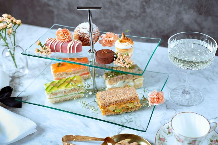 London: Traditional Afternoon Tea Tour in a Luxury Coach - Tea, Prosecco, and the right pace