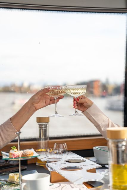 London: Traditional Afternoon Tea Tour in a Luxury Coach - How much value do you get for $101.02?