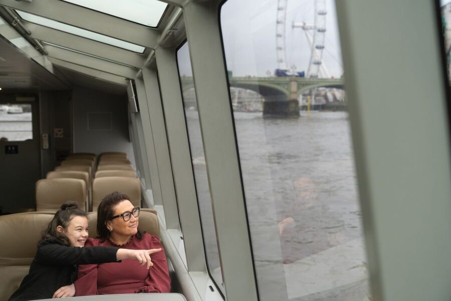 London: Uber Boat 1-Day Hop-On Hop-Off and Cable Car Tickets - What the $44 price really buys you