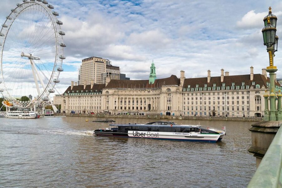 London: Uber Boat 1-Day Hop-On Hop-Off and Cable Car Tickets - Boarding the Uber Boat from Westminster to Greenwich