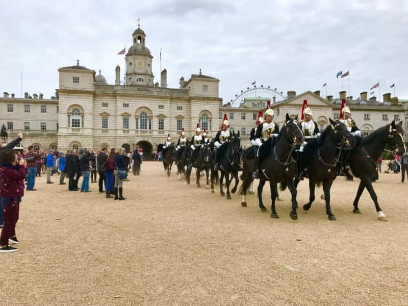 London: Ultimate One-Day Tour with Tower, Abbey & Cruise - Trafalgar Square gives you a needed pause