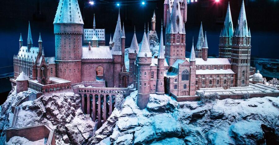 London: Warner Bros. Studio Tour and River Thames Cruise - Making sense of the $107 price