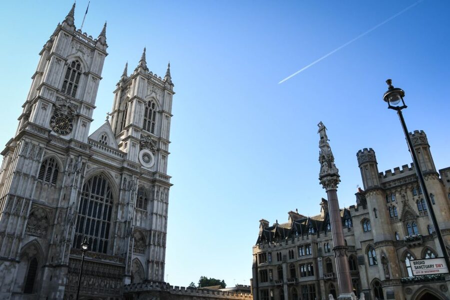 London: Westminster Abbey & Churchill War Rooms Walking Tour - Whitehall, Horse Guards, and Downing Street