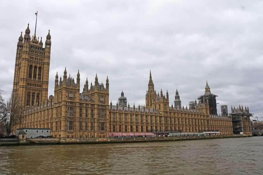London: Westminster to Kew River Thames Cruise - Hammersmith, Barnes, and Chiswick before Kew