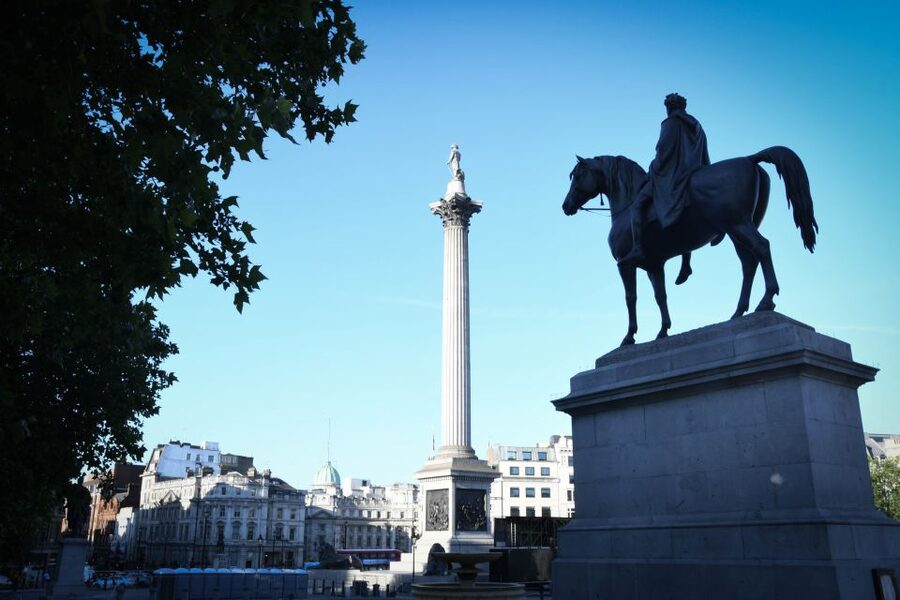London: Westminster Walking Tour & The Tower of London Entry - Why the guided walking format works