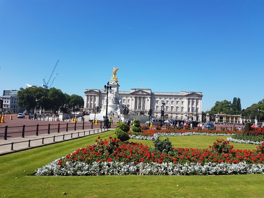 London: Wimbledon Tennis Club and Westminster Walking Tour - Downing Street and the political heart of London