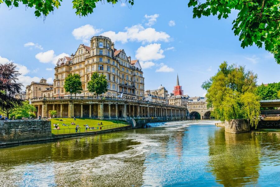 London: Windsor, Stonehenge, Bath, and Roman Baths Day Trip - One long day from London
