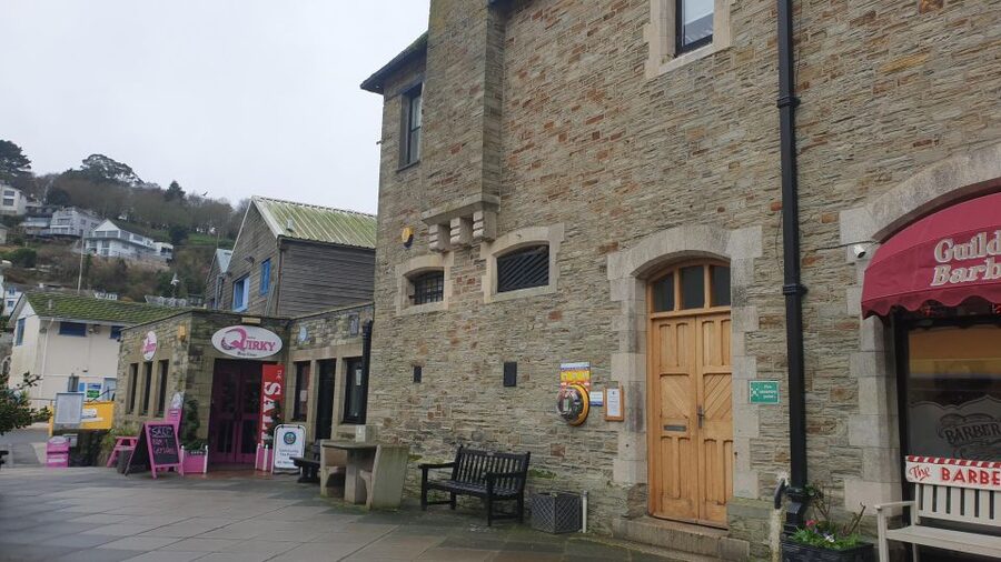 Looe: Beyond Paradise TV Locations Tour - The East Looe River and familiar television views
