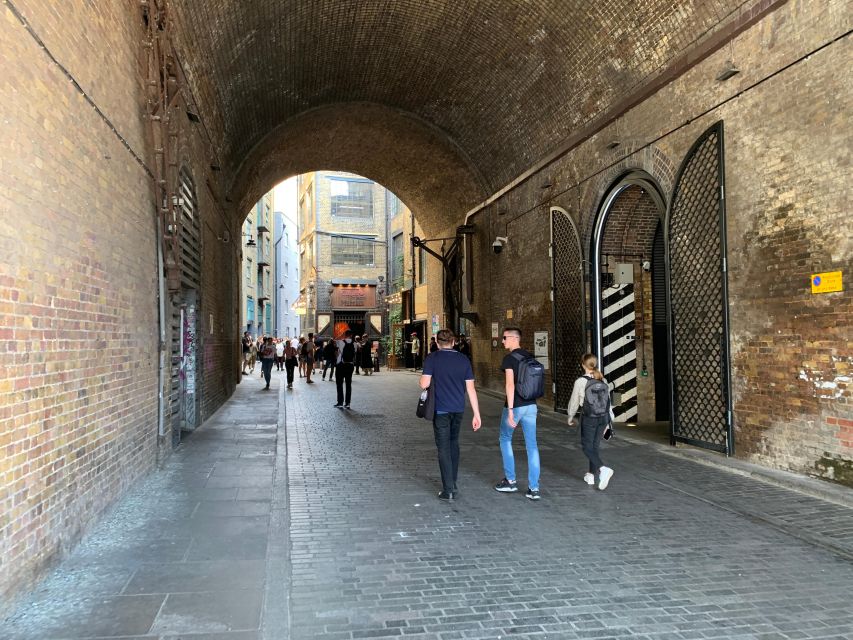 Magical Movies: London Harry Potter Tour - The five-minute Tube ride to the south bank