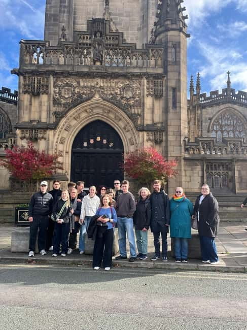 Manchester: Morning or Afternoon City Walking Tour - Football icons and local character