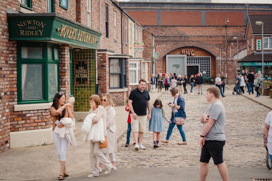 Manchester: The Coronation Street Experience - Twenty-five minutes to take your own pictures