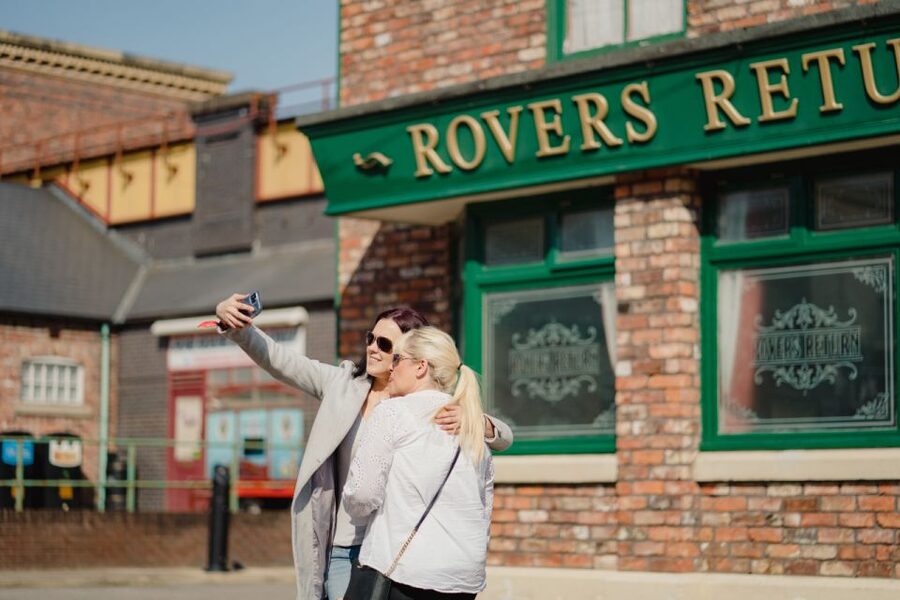 Manchester: The Coronation Street Experience - Getting there and what to bring