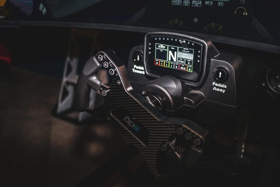 Manchester: Trax Social Racing Simulator Experience - What happens during the 30-minute race