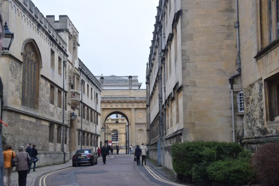 Morse, Lewis and Endeavour Walking Tour of Oxford - Oxford through the eyes of Morse