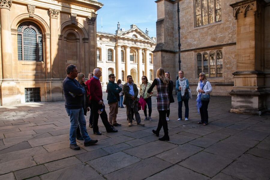 Oxford: 3-Hour Private Tour with Student Guide - Should you book the Footprints Tours experience?